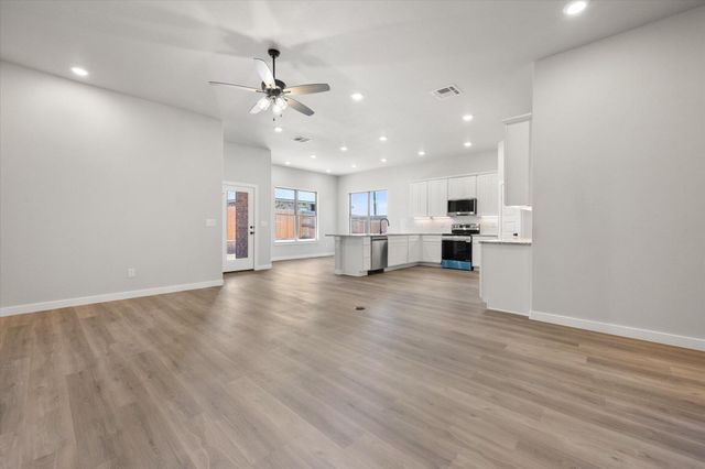 303 E 25th Street, Wolfforth, TX 79382