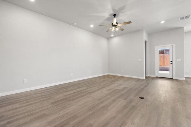 303 E 25th Street, Wolfforth, TX 79382