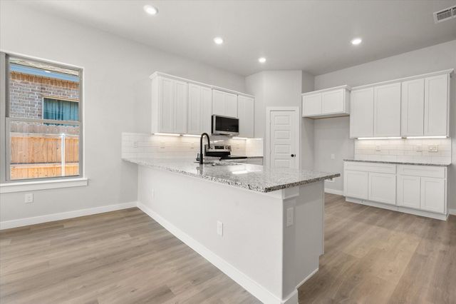 303 E 25th Street, Wolfforth, TX 79382