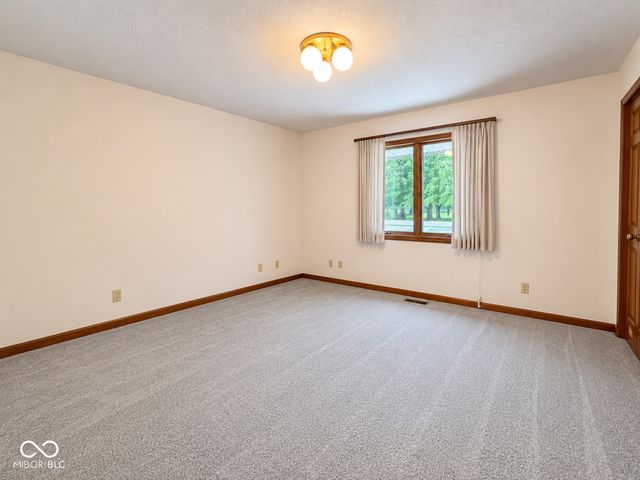 809 Sugar Tree Road, Crawfordsville, IN 47933