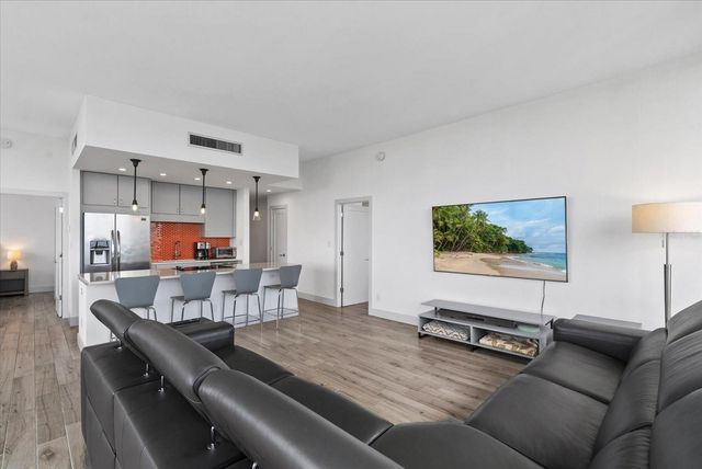 5400 OCEAN BOULEVARD 17-04, Sarasota, FL 34242