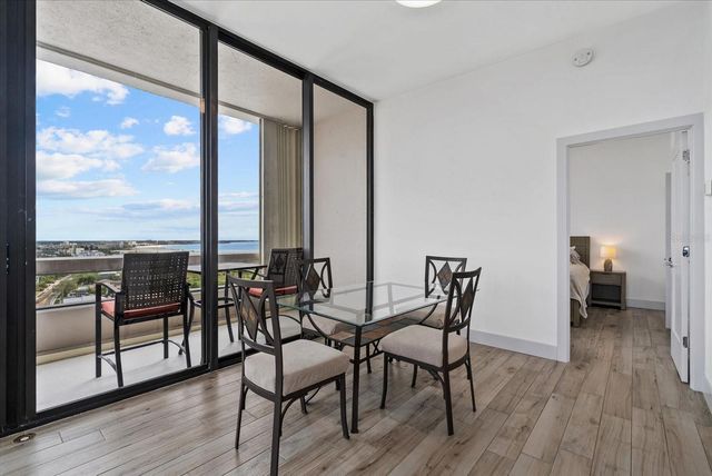 5400 OCEAN BOULEVARD 17-04, Sarasota, FL 34242