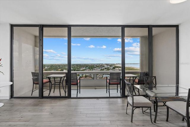 5400 OCEAN BOULEVARD 17-04, Sarasota, FL 34242