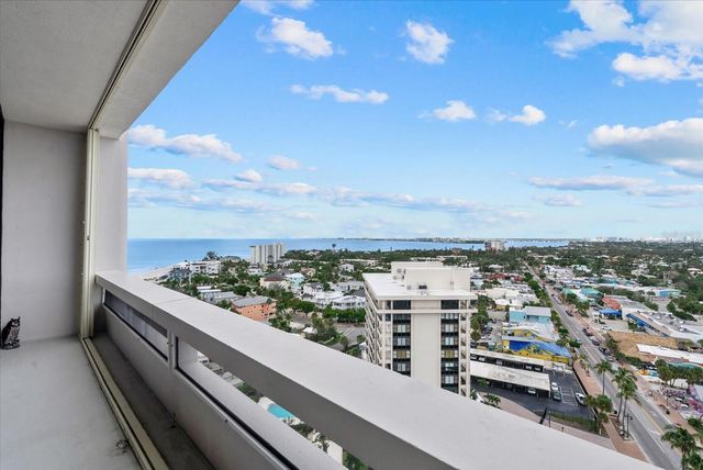 5400 OCEAN BOULEVARD 17-04, Sarasota, FL 34242