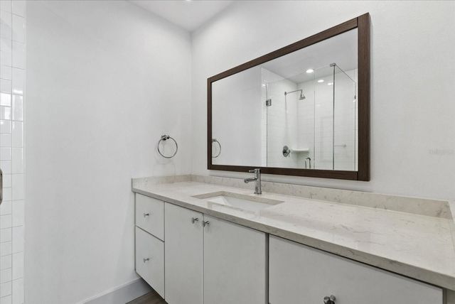 5400 OCEAN BOULEVARD 17-04, Sarasota, FL 34242