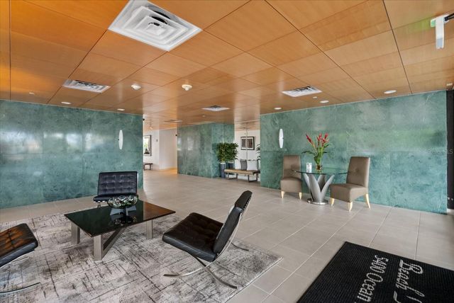 5400 OCEAN BOULEVARD 17-04, Sarasota, FL 34242