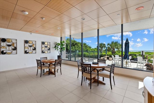 5400 OCEAN BOULEVARD 17-04, Sarasota, FL 34242