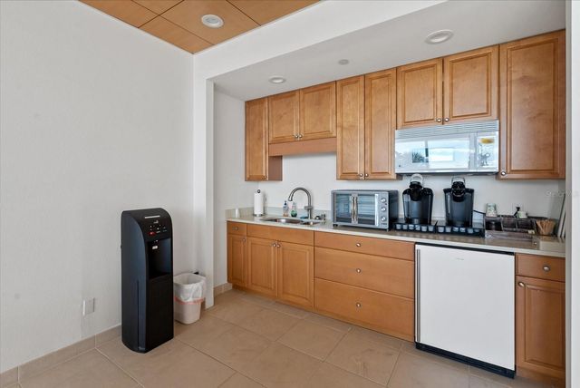 5400 OCEAN BOULEVARD 17-04, Sarasota, FL 34242