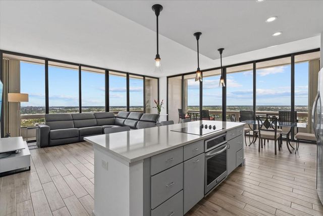 5400 OCEAN BOULEVARD 17-04, Sarasota, FL 34242