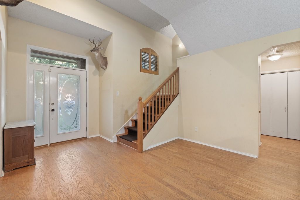649 Parkridge Boulevard, Burleson, TX 76028 — photo 5