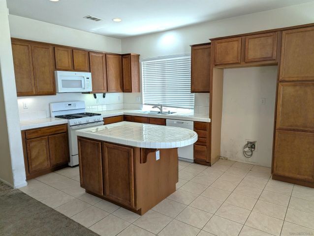 13254 High Mesa, Victorville, CA 92395