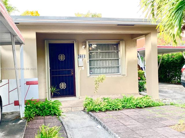 2814 SW 7th St 2814, Miami, FL 33135