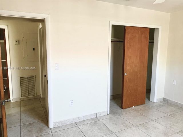 2814 SW 7th St 2814, Miami, FL 33135