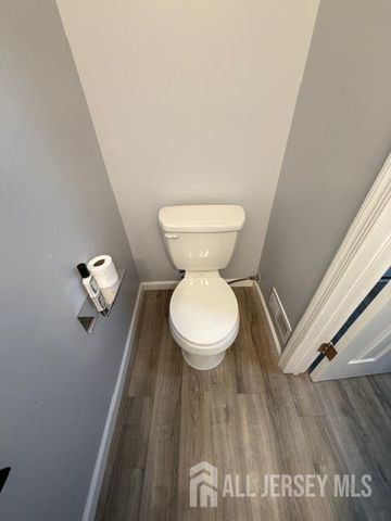 253 Bromley Place, East Brunswick, NJ 08816