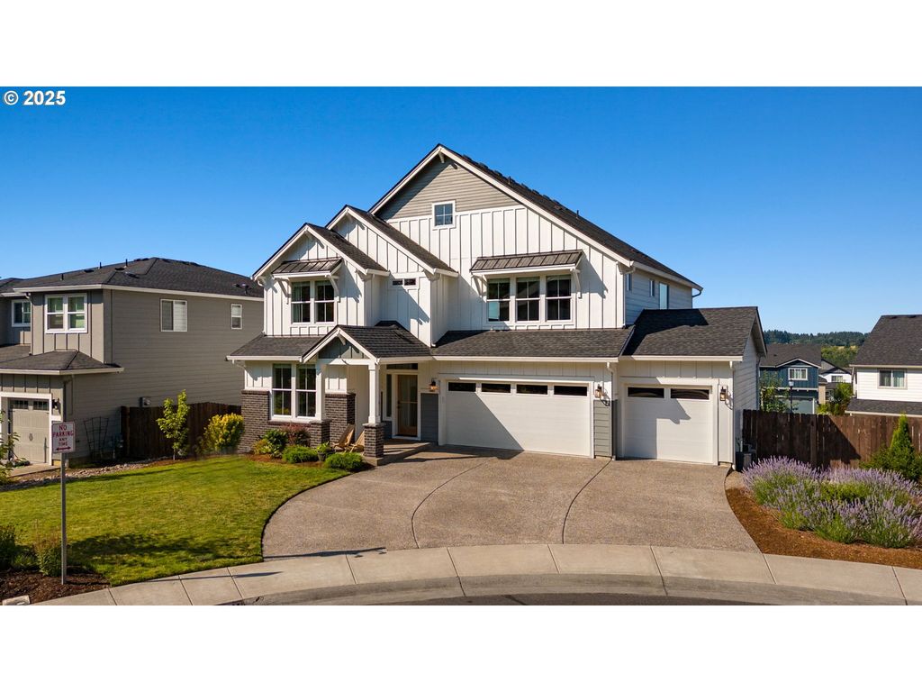 9523 N WOODLAND St, Camas, WA 98607