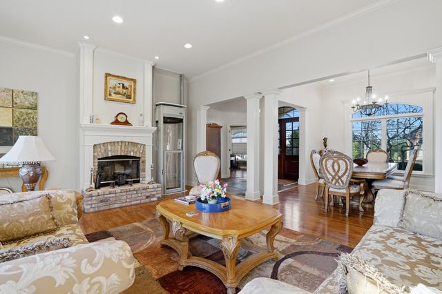 3406 RIDGEVIEW DR, Columbia, MO 65203