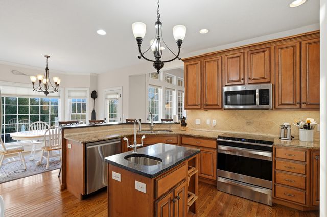 3406 RIDGEVIEW DR, Columbia, MO 65203