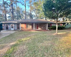 1776 Wood Glen Drive, Jackson, MS 39204