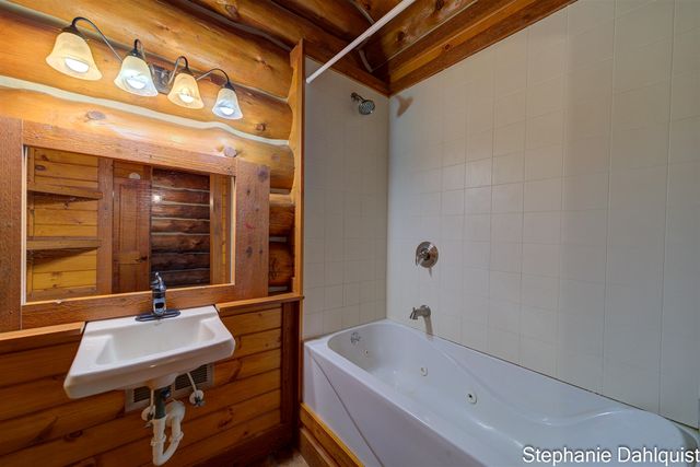 2077 E Bard, Muskegon, MI 49445