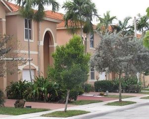 2218 NW 160th Ter 2218, Pembroke Pines, FL 33028