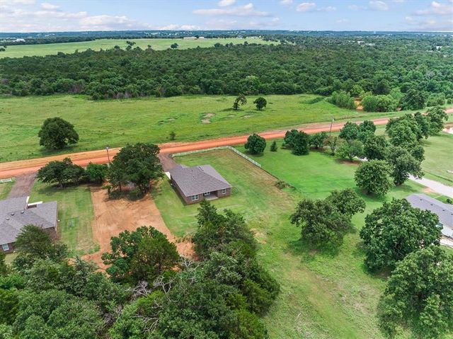 7331 S Douglas, Guthrie, OK 73044