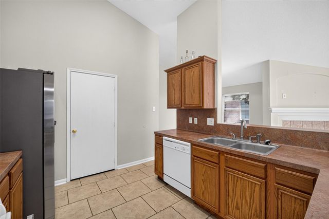422 Brushy Glen Drive, Houston, TX 77073