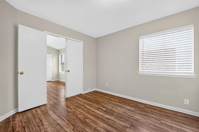 422 Brushy Glen Drive, Houston, TX 77073