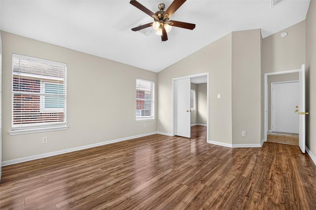 422 Brushy Glen Drive, Houston, TX 77073