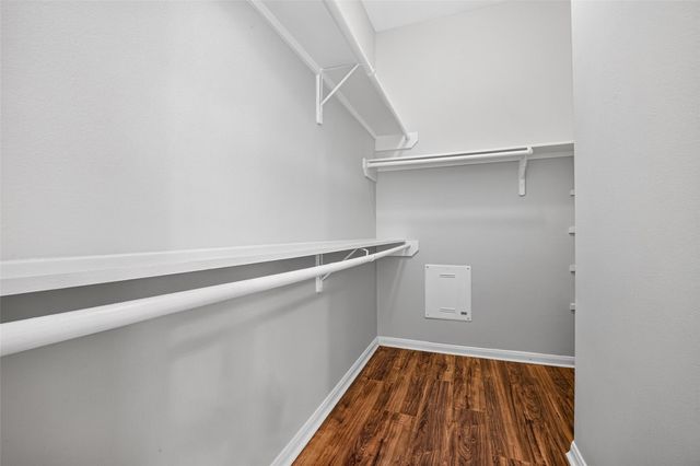 422 Brushy Glen Drive, Houston, TX 77073