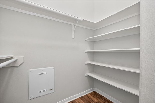 422 Brushy Glen Drive, Houston, TX 77073