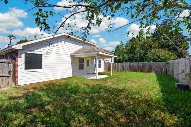 422 Brushy Glen Drive, Houston, TX 77073