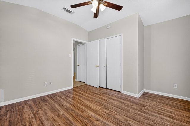 422 Brushy Glen Drive, Houston, TX 77073