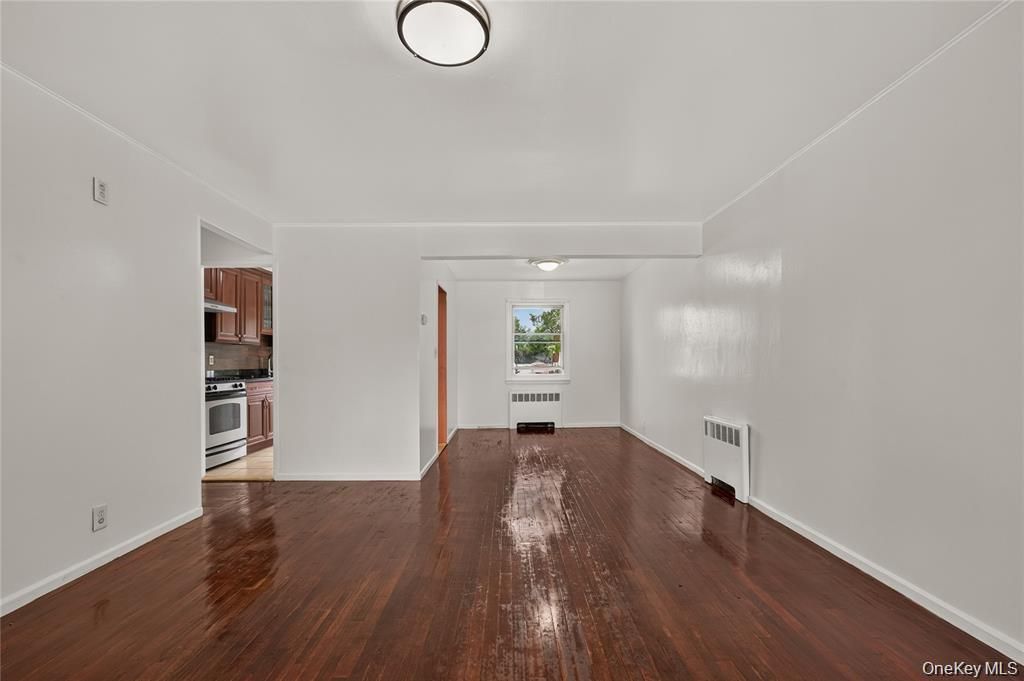 33 N Montgomery Street, Valley Stream, NY 11580 — photo 5