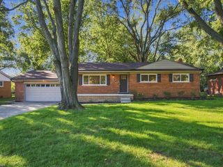4616 Beuren Street, Shelby Twp, MI 48316