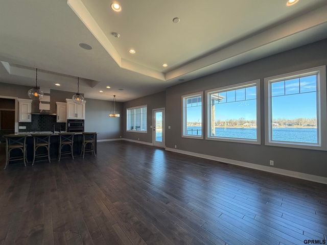 2820 Whitetail Drive Drive, Columbus, NE 68601