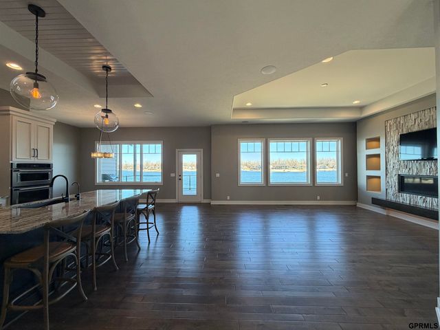 2820 Whitetail Drive Drive, Columbus, NE 68601