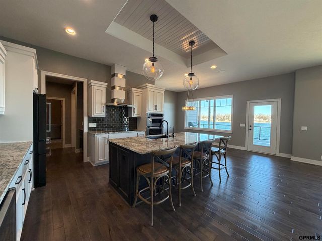 2820 Whitetail Drive Drive, Columbus, NE 68601