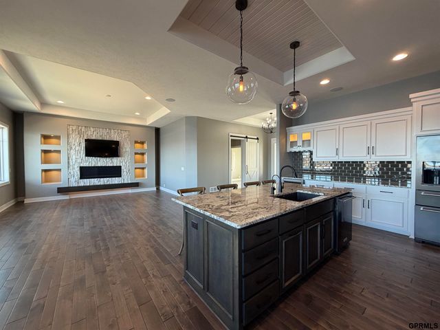 2820 Whitetail Drive Drive, Columbus, NE 68601