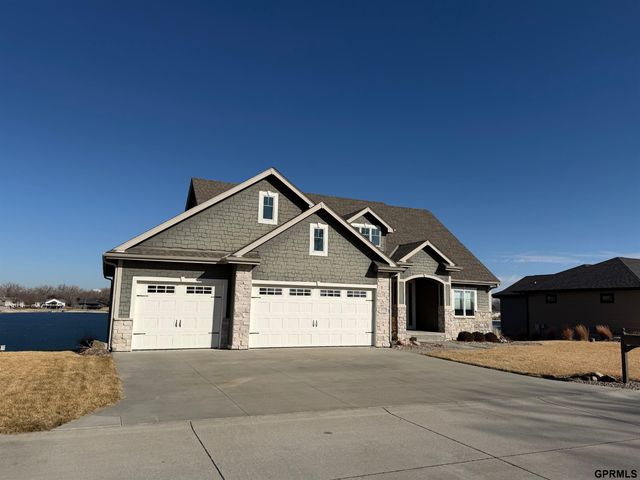 2820 Whitetail Drive Drive, Columbus, NE 68601
