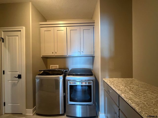 2820 Whitetail Drive Drive, Columbus, NE 68601