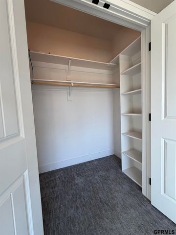 2820 Whitetail Drive Drive, Columbus, NE 68601