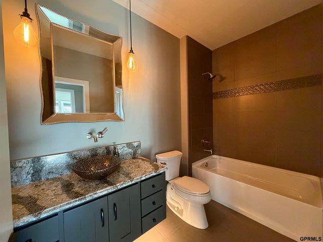 2820 Whitetail Drive Drive, Columbus, NE 68601