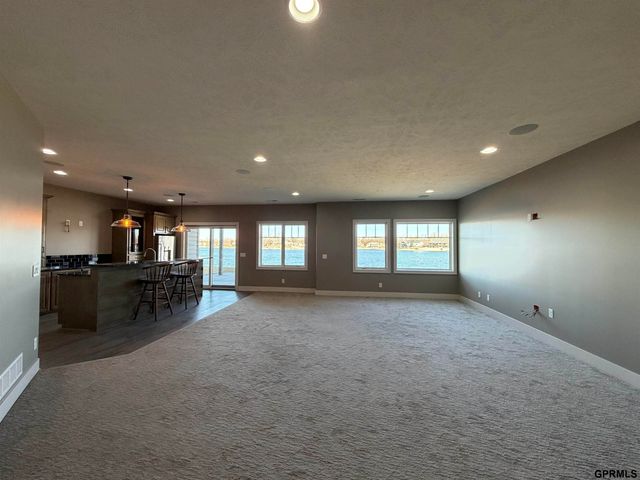 2820 Whitetail Drive Drive, Columbus, NE 68601