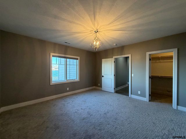 2820 Whitetail Drive Drive, Columbus, NE 68601