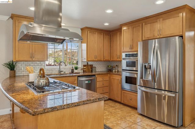 4074 Poplar Ave, Concord, CA 94521