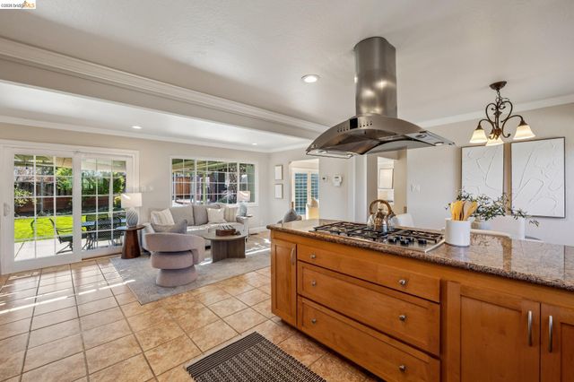 4074 Poplar Ave, Concord, CA 94521