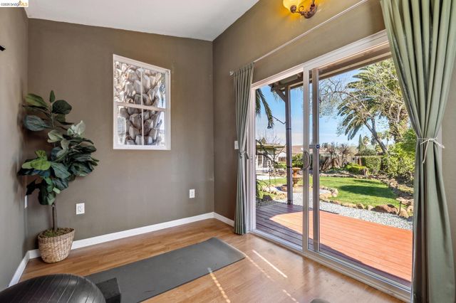 4074 Poplar Ave, Concord, CA 94521