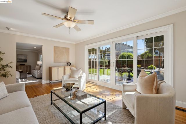 4074 Poplar Ave, Concord, CA 94521