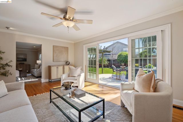 4074 Poplar Ave, Concord, CA 94521