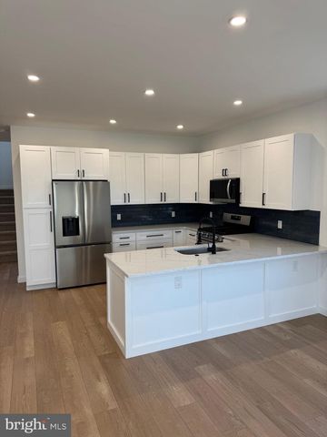 22 PINE ST, Westville, NJ 08093